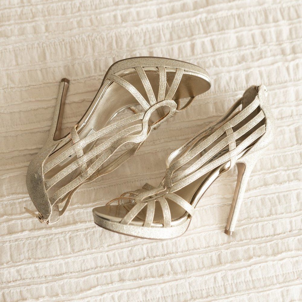 Nina Gold Sparkly Heels size 8.5‎